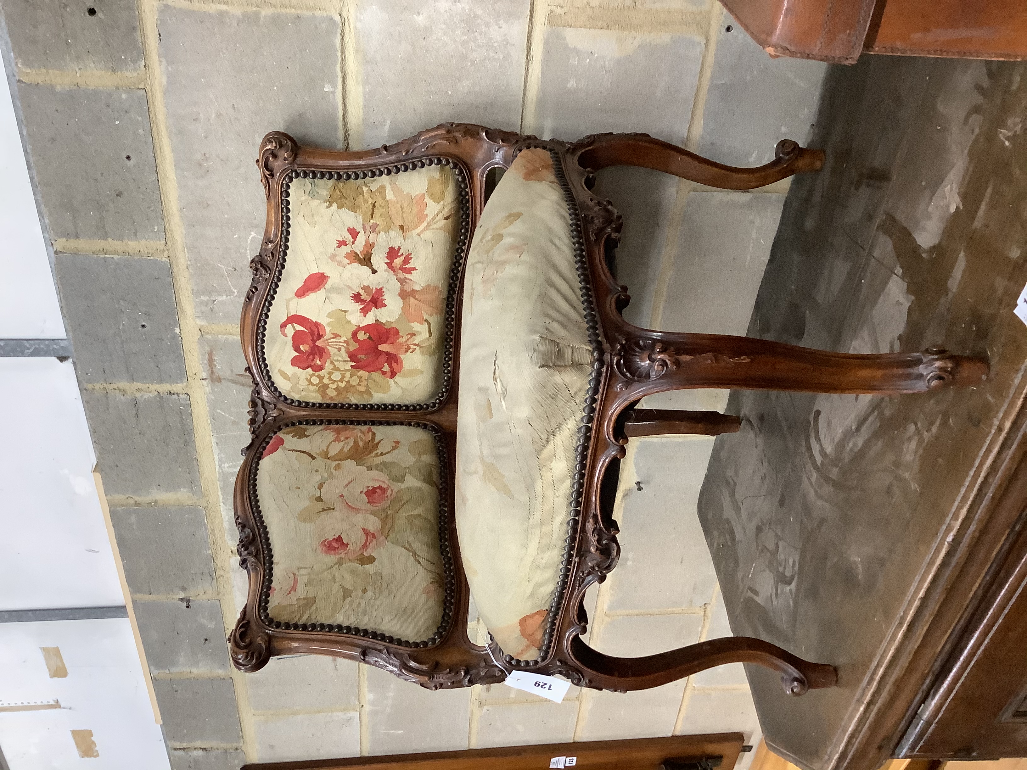 An Edwardian carved beech corner chair, width 50cm, height 75cm